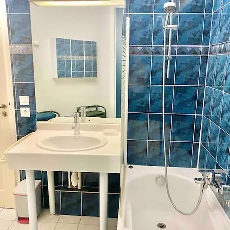 Aquarine Piscine Acces Plage Apartment